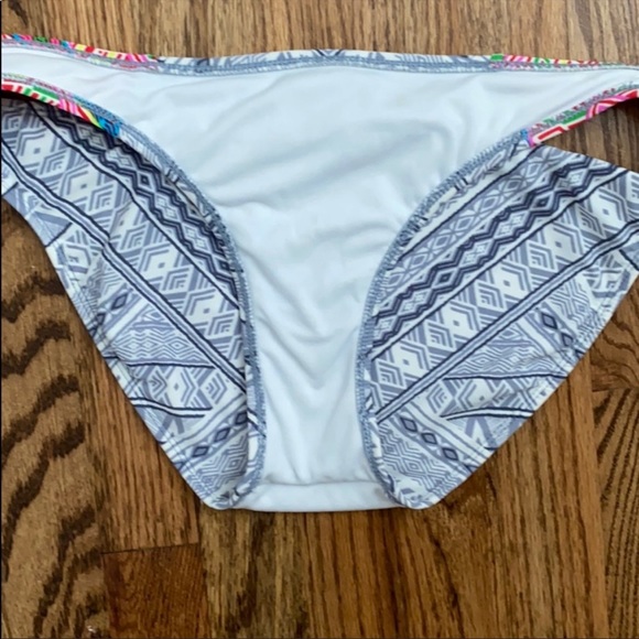 Bundle of 2 size large bikini bottoms - Picture 4 of 9